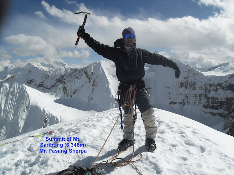 Pasang Sherpa on Saribung summit